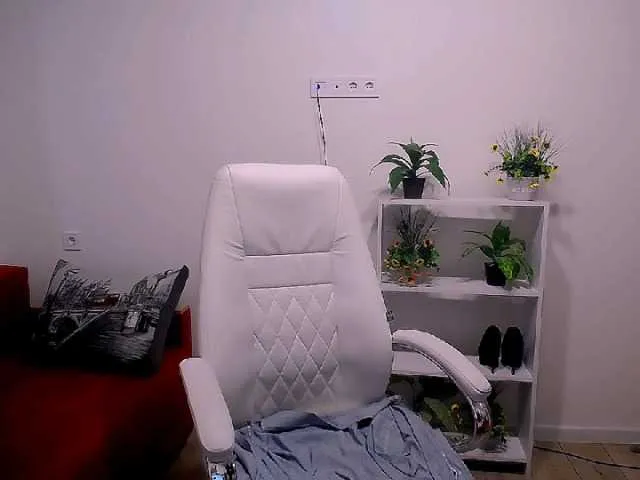Live sex webcam photo for Tori-Vi #271365685