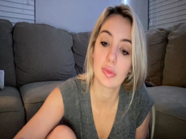 Live sex webcam photo for Sammy_gray #271363595
