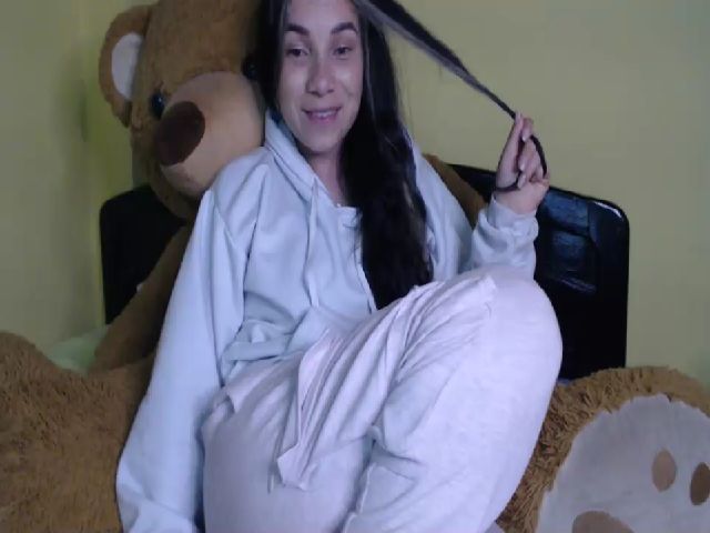 Live sex webcam photo for Joanne7 #271376034