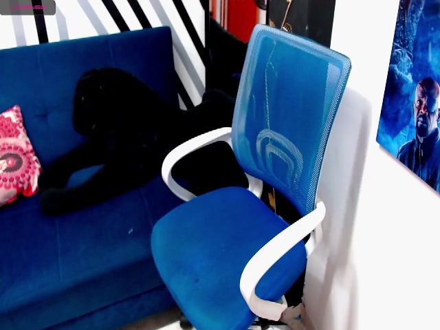 Live sex webcam photo for natachaxxx22 #287855009