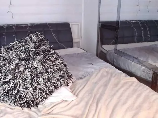 Live sex webcam photo for Evelyn-EE #271373228