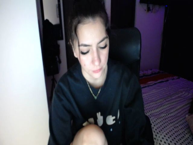 Live sex webcam photo for Valen_giraldo #271364439