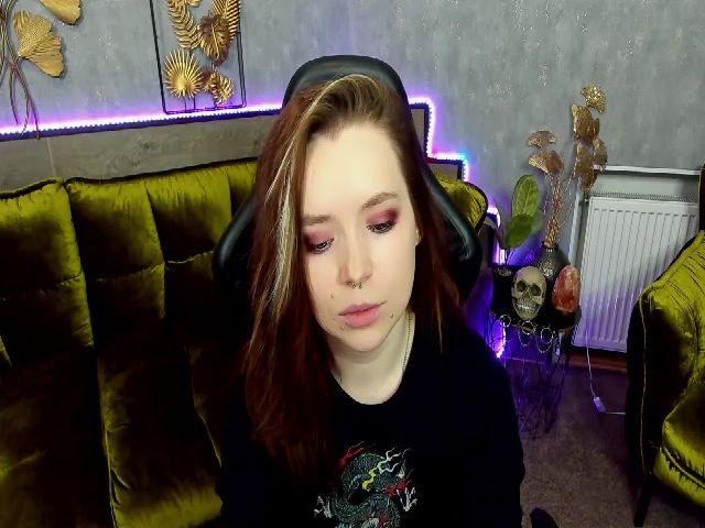Live sex webcam photo for Helen_Mayer #271370167