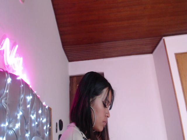 Live sex webcam photo for NikoraStar #271373776