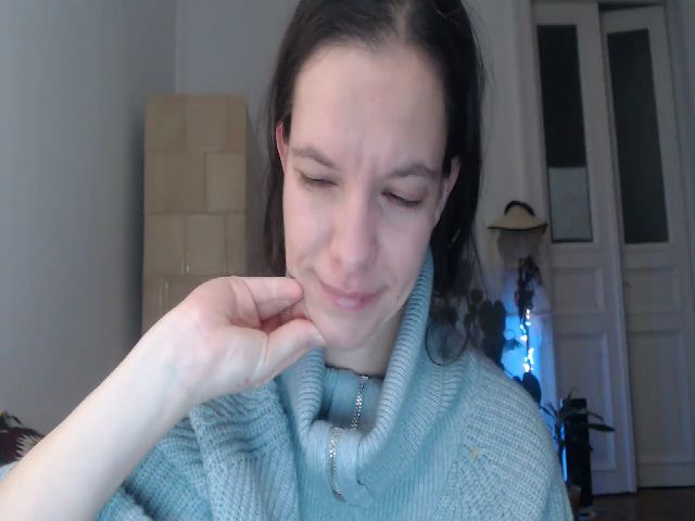 Live sex webcam photo for PetitePinkie #271360507