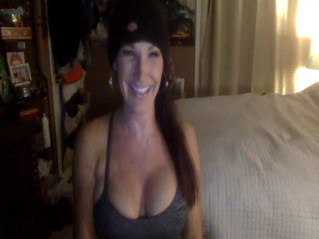 Live sex webcam photo for Hotyogababe1 #271363483