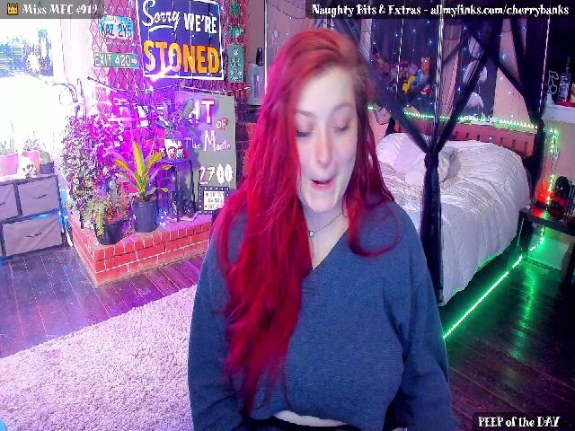 Live sex webcam photo for CherryBanks #271371132