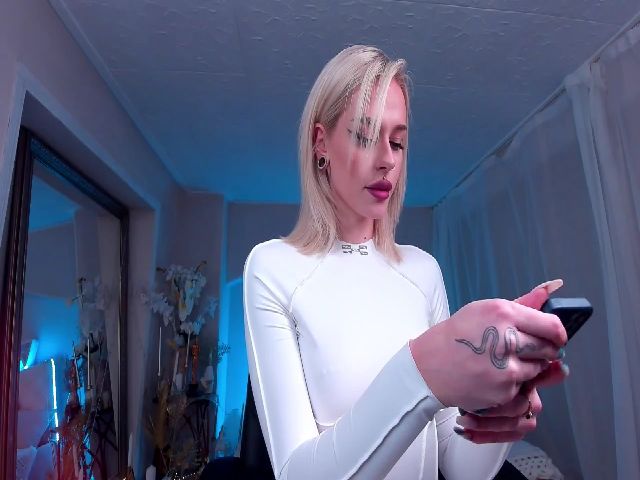 Live sex webcam photo for AlisiaDiamond #271367647