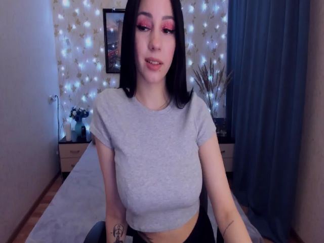 Live sex webcam photo for RachelSpring #271367652