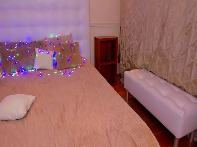 Live sex webcam photo for Beauty_Adele #271371411