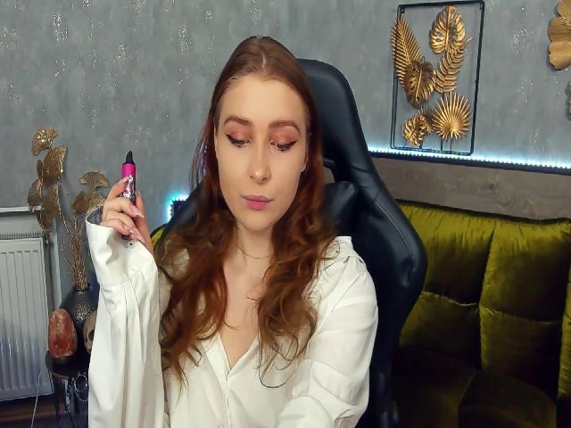 Live sex webcam photo for GingerrPup #271374718