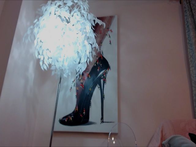 Live sex webcam photo for Cleohoney #271371204