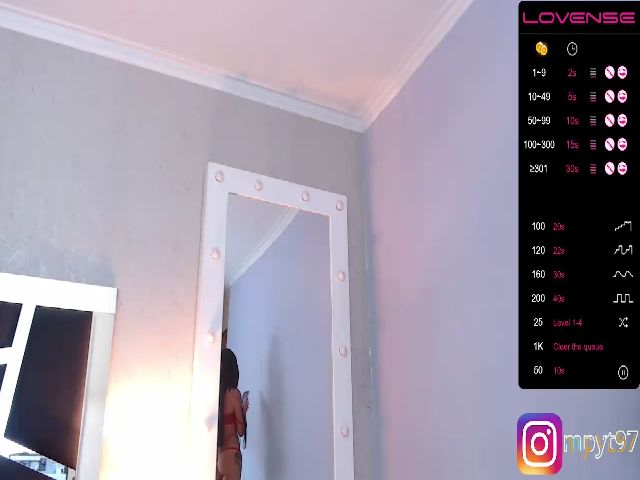 Live sex webcam photo for Pythonissa97 #271370086