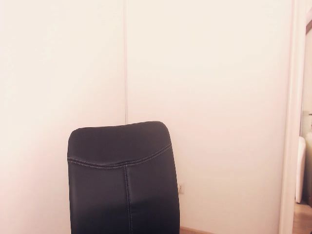 Live sex webcam photo for wetkittycum #271374353