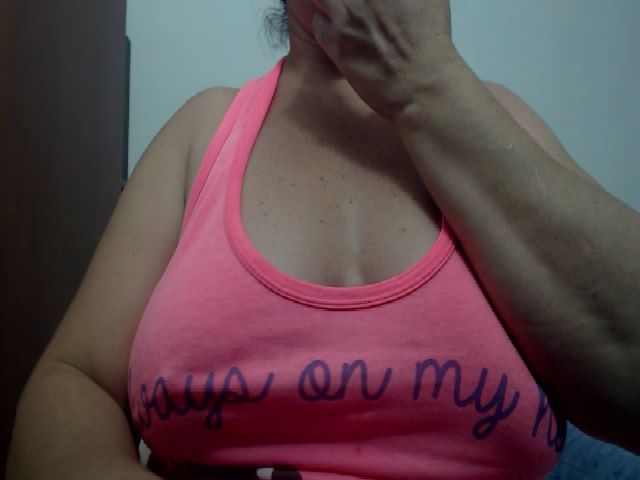 Live sex webcam photo for squirtx_hott #271376061