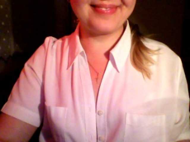 Live sex webcam photo for KarinaBerg #271372763