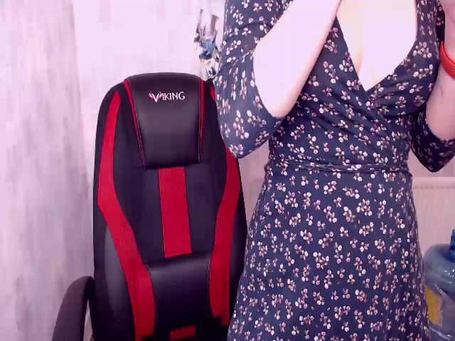 Live sex webcam photo for AgathaSade #271369930