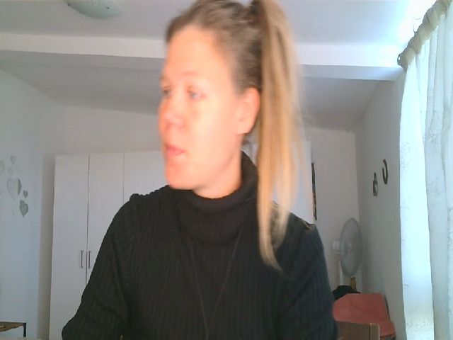 Live sex webcam photo for CallMeMaria #271366745