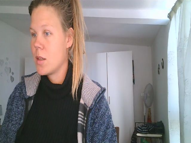 Live sex webcam photo for CallMeMaria #271369808