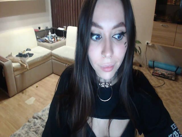 Live sex webcam photo for SonyaKotik #271371065