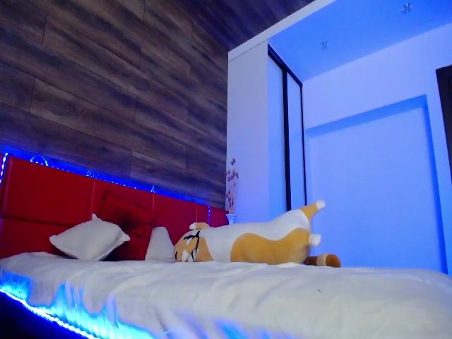 Live sex webcam photo for ComeToRelax #271364078