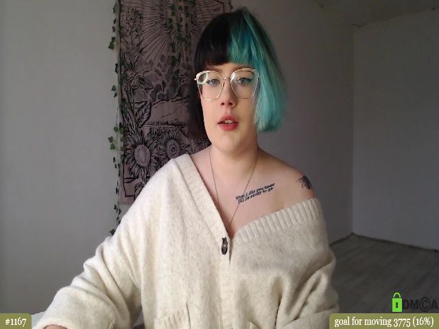 Live sex webcam photo for RoomOfGhosts #271364202