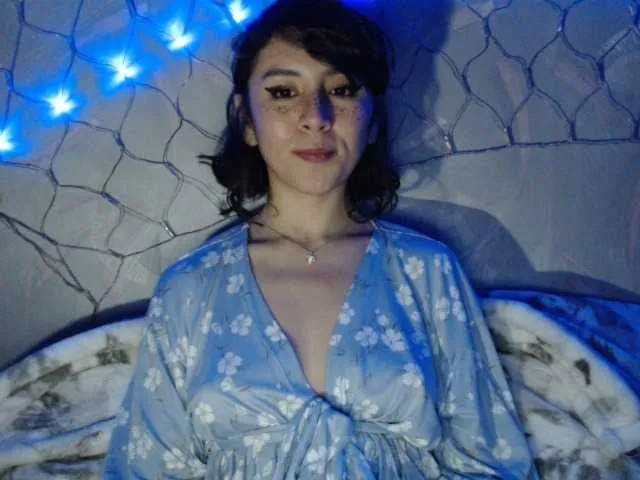 Live sex webcam photo for Mnemosine #271365565