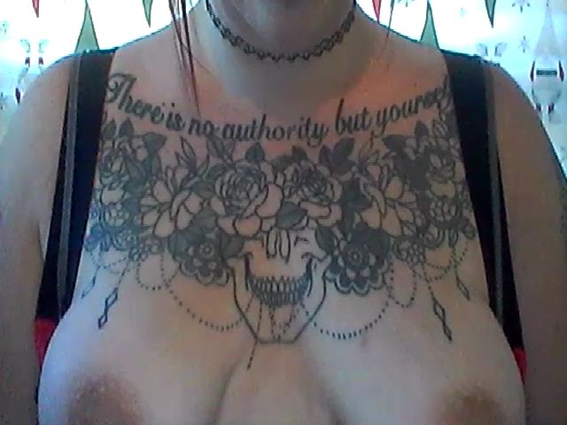 Live sex webcam photo for OhHeyItsMandi #271371437