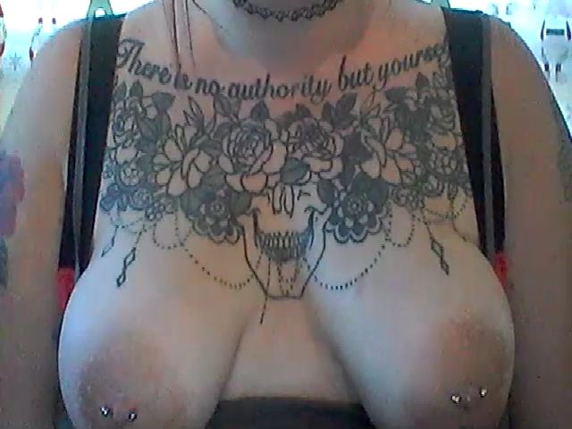 Live sex webcam photo for OhHeyItsMandi #271371501