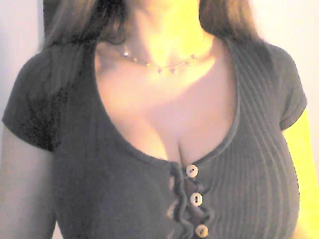 Live sex webcam photo for Lucky_V #271375278