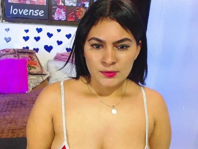 Live sex webcam photo for Vanessagomez1 #271362205