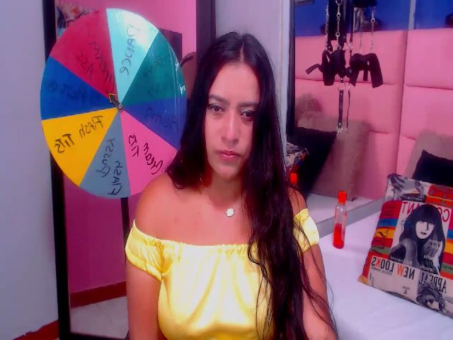 Live sex webcam photo for Emily_Defoe #271370336