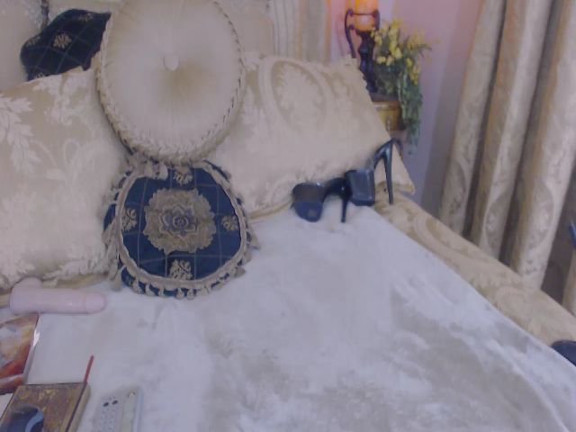 Live sex webcam photo for LILYA #271363834