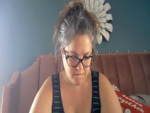 Live sex webcam photo for Laural55 #271370635