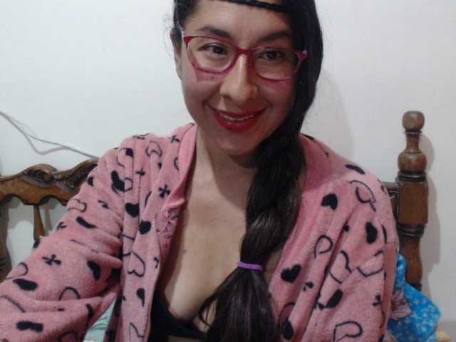 Live sex webcam photo for Malishka19 #271362190