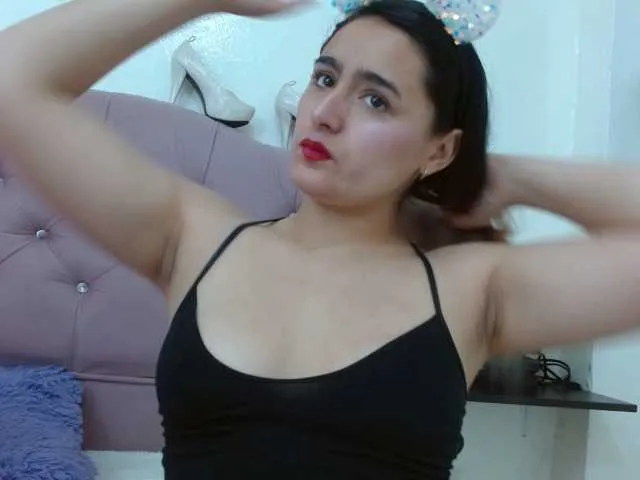 Live sex webcam photo for meridasweet #271368852