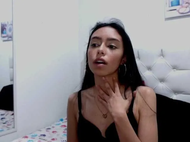 Live sex webcam photo for lily-louise #271373299