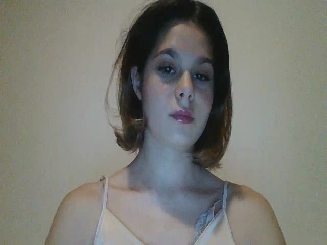 Live sex webcam photo for AriahKiss #271371704