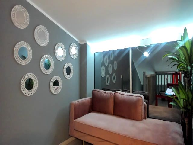 Live sex webcam photo for wBabe #271366865