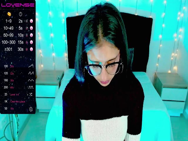 Live sex webcam photo for Little_Athena #271366662