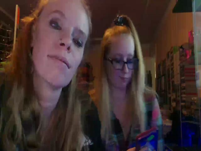 Live sex webcam photo for PrincessV7 #271366709