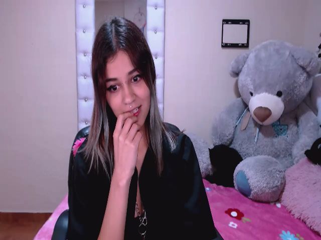 Live sex webcam photo for ElektraLane #271363144