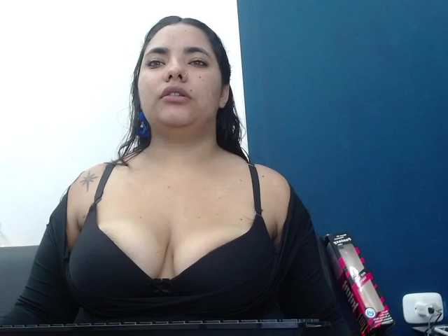 Live sex webcam photo for TiphanyQueen #271368622