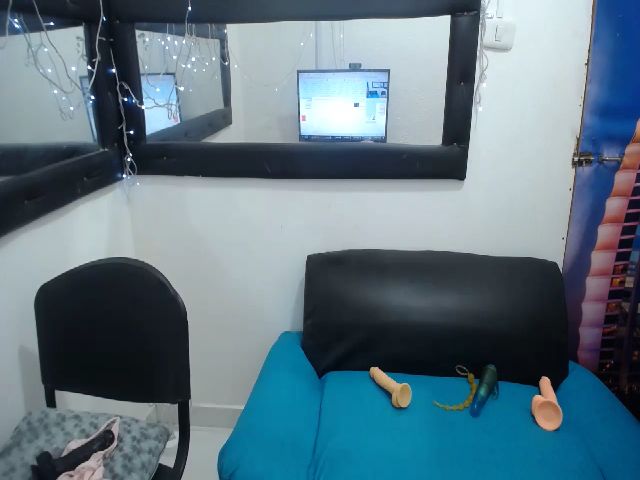 Live sex webcam photo for Kimpao1 #271364498