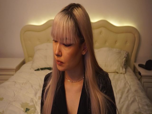 Live sex webcam photo for GoddessMilena #271376113