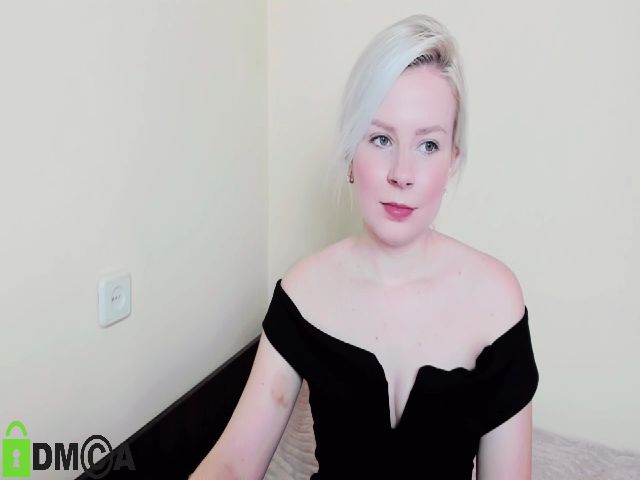 Live sex webcam photo for Violetta33 #271369705