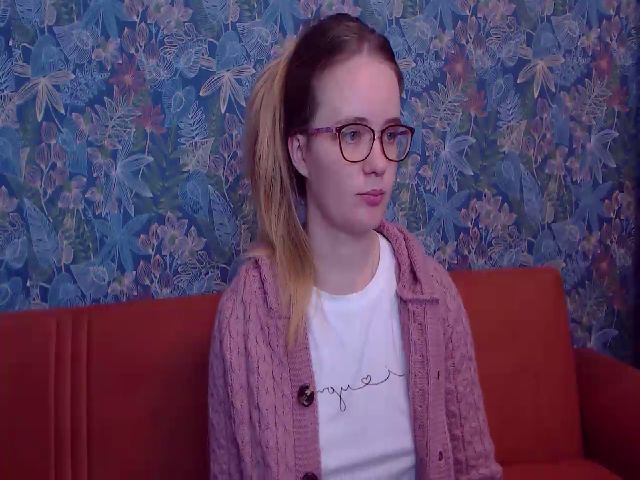 Live sex webcam photo for SweetCandy313 #271374509