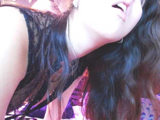 Live sex webcam photo for MiaSmith #271369016