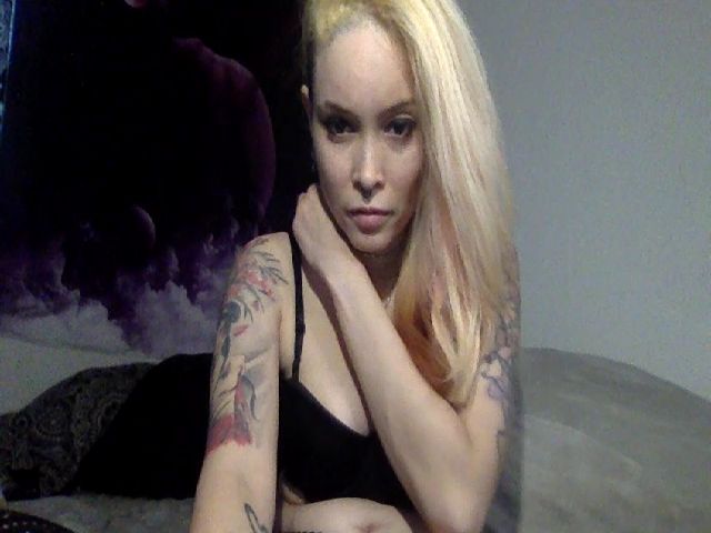 Live sex webcam photo for FRANKK_CASTLE #271375381