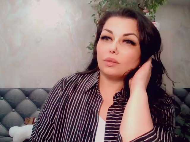 Live sex webcam photo for RealWorker #271372001